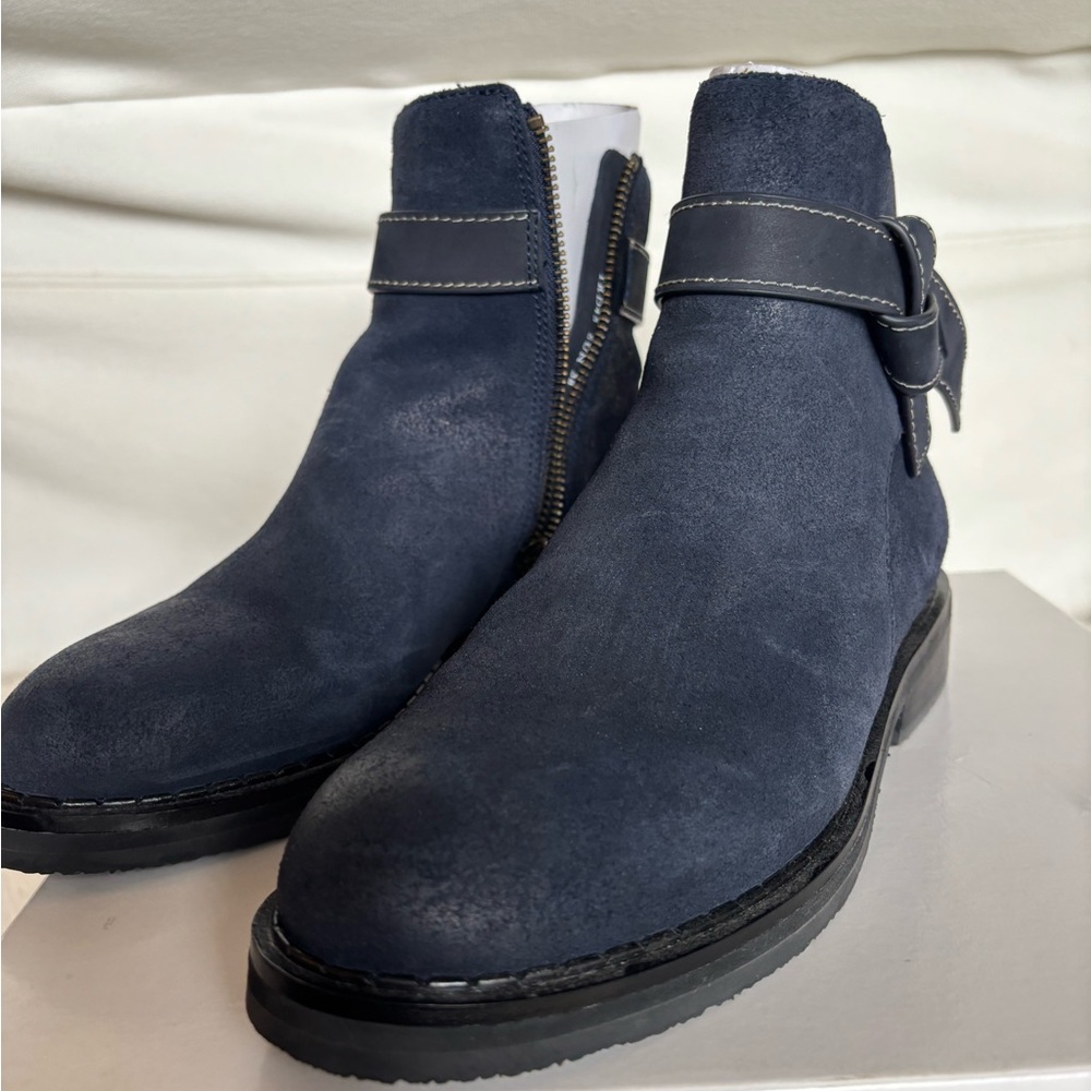 Sundance Bonfire Boots - Classic Navy -Size 7.5